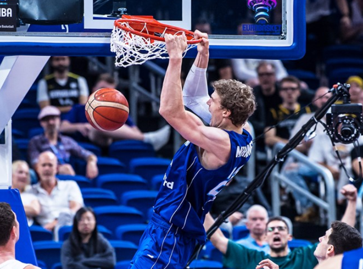 场均轰38.4分，5年2.38亿顶薪！勇士错失超巨，湖人迎组4巨头良机